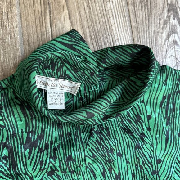 Vtg Womens Kelly Green Shirt Blouse Turtleneck Back Buttons 10‎ Petite Silky - Picture 5 of 11